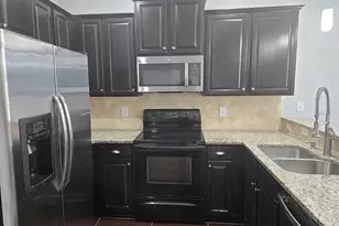 10259 Villa Palazzo Ct, Tampa, FL 33615 - Photo 8