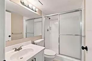 2424 W Tampa Bay Blvd, Tampa, FL 33607 - Photo 30