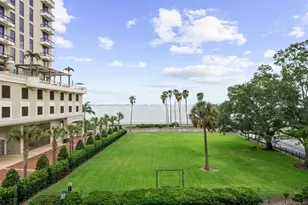 2109 Bayshore Blvd, Tampa, FL 33606 - Photo 1
