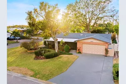 7400 Locust Street NE, Saint Petersburg, FL 33702 - Photo 1