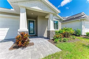 18530 Midsummer Pl, Venice, FL 34293 - Photo 4