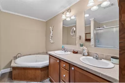10039 Sterling Avenue, Dade City, FL 33525 - Photo 12