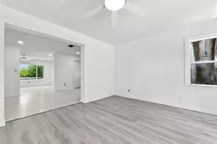 6100 35th Ave N, Saint Petersburg, FL 33710 - Photo 16