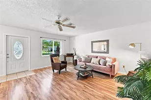 2333 Glenmore Cir, Sun City Center, FL 33573 - Photo 6
