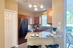 12276 Country White Cir, Tampa, FL 33635 - Photo 2