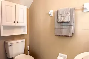 12276 Country White Cir, Tampa, FL 33635 - Photo 8