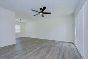 9703 Fox Hollow Rd, Tampa, FL 33647 - Photo 4