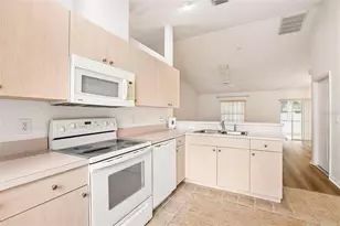 512 Atwood Ave N, Saint Petersburg, FL 33702 - Photo 12