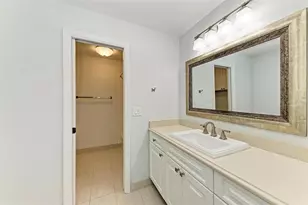 2927 W Gandy Blvd, Tampa, FL 33611 - Photo 28