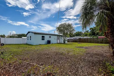 7580 Meadowlawn Drive N, Saint Petersburg, FL 33702 - Photo 28