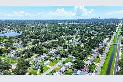 7580 Meadowlawn Drive N, Saint Petersburg, FL 33702 - Photo 38