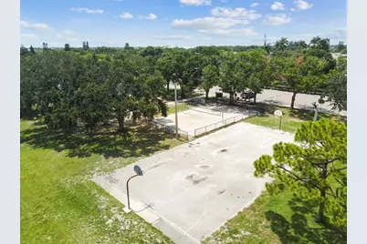 4135 Carson Street NE, Saint Petersburg, FL 33703 - Photo 40