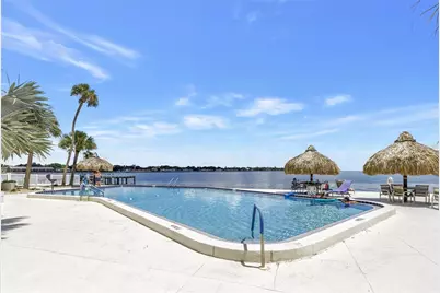 7200 Sunshine Skyway Lane S #8B, Saint Petersburg, FL 33711 - Photo 2