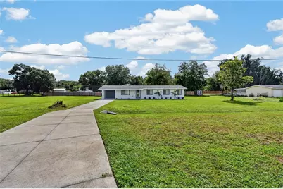 4609 60th Street E, Bradenton, FL 34203 - Photo 4