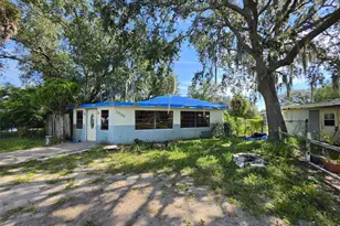 1028 Sunshine Dr E, Lakeland, FL 33801 - Photo 1