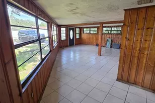 1028 Sunshine Dr E, Lakeland, FL 33801 - Photo 6