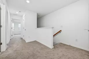 34202 Polacca Ln, Wesley Chapel, FL 33543 - Photo 16