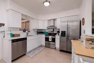 2135 Pocahontas Dr, Largo, FL 33774 - Photo 10