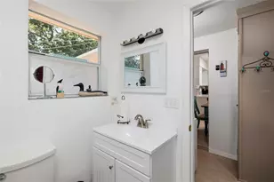 2135 Pocahontas Dr, Largo, FL 33774 - Photo 22
