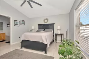 2239 Roanoke Springs Dr, Ruskin, FL 33570 - Photo 16