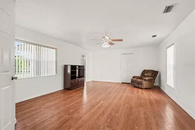 2500 62nd Avenue S, Saint Petersburg, FL 33712 - Photo 6