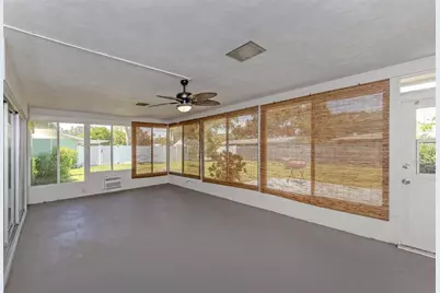 2161 Inner Cass Circle, Sarasota, FL 34231 - Photo 4