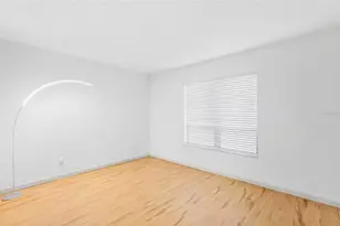 13626 Greenfield Dr, Tampa, FL 33618 - Photo 32