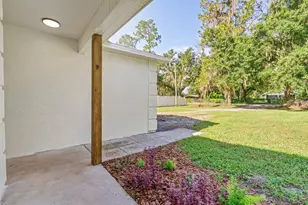 414 S Wiggins Rd, Plant City, FL 33566 - Photo 4