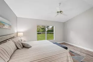 2247 Worthington Greens Dr, Sun City Center, FL 33573 - Photo 16
