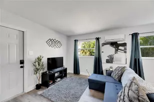 4513 W McElroy Ave, Tampa, FL 33611 - Photo 2