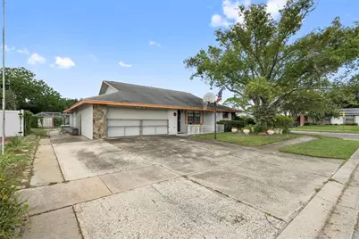 6751 Albemarle Parkway, New Port Richey, FL 34653 - Photo 2