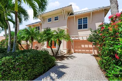 102 Wimbledon Court, Redington Shores, FL 33708 - Photo 2
