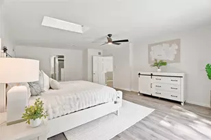 10030 59th Ave N, Saint Petersburg, FL 33708 - Photo 16