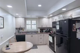 2417 Locksley St, Sun City Center, FL 33573 - Photo 8