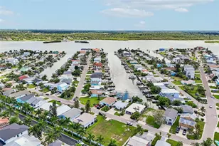 17610 1st St E, Redington Shores, FL 33708 - Photo 10