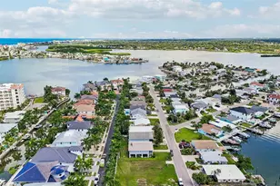 17610 1st St E, Redington Shores, FL 33708 - Photo 12