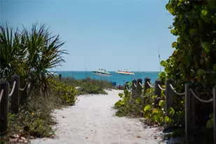 117 79th St, Holmes Beach, FL 34217 - Photo 20
