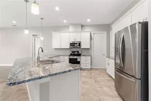 1121A Orange Ave, Dunedin, FL 34698 - Photo 2