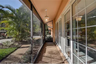 1247 Monticello Boulevard N, Saint Petersburg, FL 33703 - Photo 18
