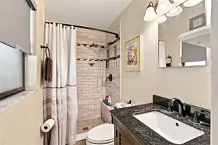 2609 Auburn Ave W, Tampa, FL 33614 - Photo 10