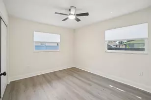 1810 Maryland Ave NE, Saint Petersburg, FL 33703 - Photo 14