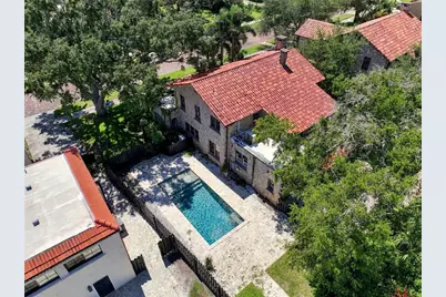 955 39th Avenue N, Saint Petersburg, FL 33703 - Photo 2