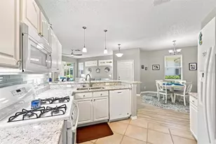 1231 Fairway Greens Dr, Sun City Center, FL 33573 - Photo 8