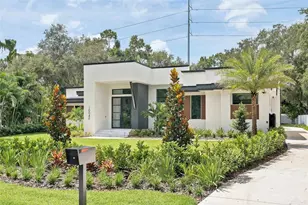 10040 59th Ave N, Saint Petersburg, FL 33708 - Photo 1