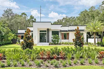 10040 59th Avenue N, Saint Petersburg, FL 33708 - Photo 4