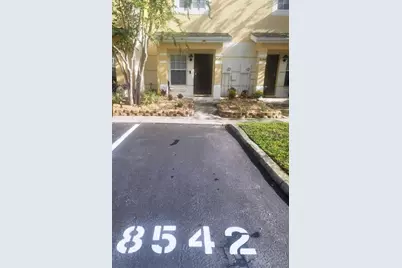 8542 Brushleaf Way, Tampa, FL 33647 - Photo 2