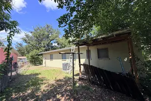 10941 N Hyacinth Ave, Tampa, FL 33612 - Photo 4