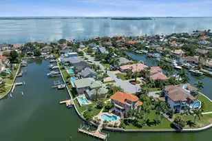 205 6th St E, Tierra Verde, FL 33715 - Photo 84