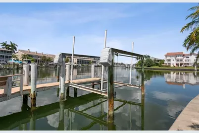 205 6th Street E, Tierra Verde, FL 33715 - Photo 64