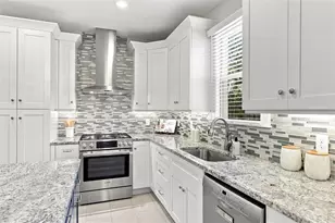 841 24th Ave N, Saint Petersburg, FL 33704 - Photo 16